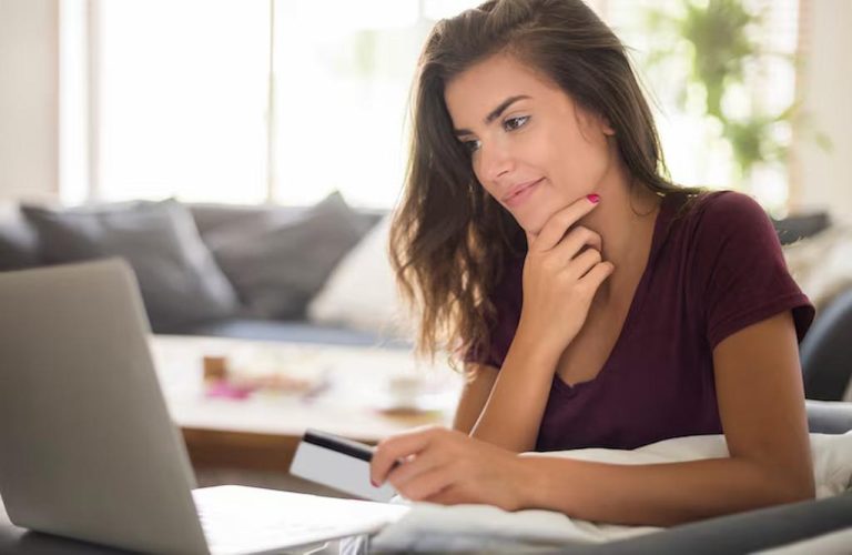 How Easy Approval Loans Differ From Traditional Lending