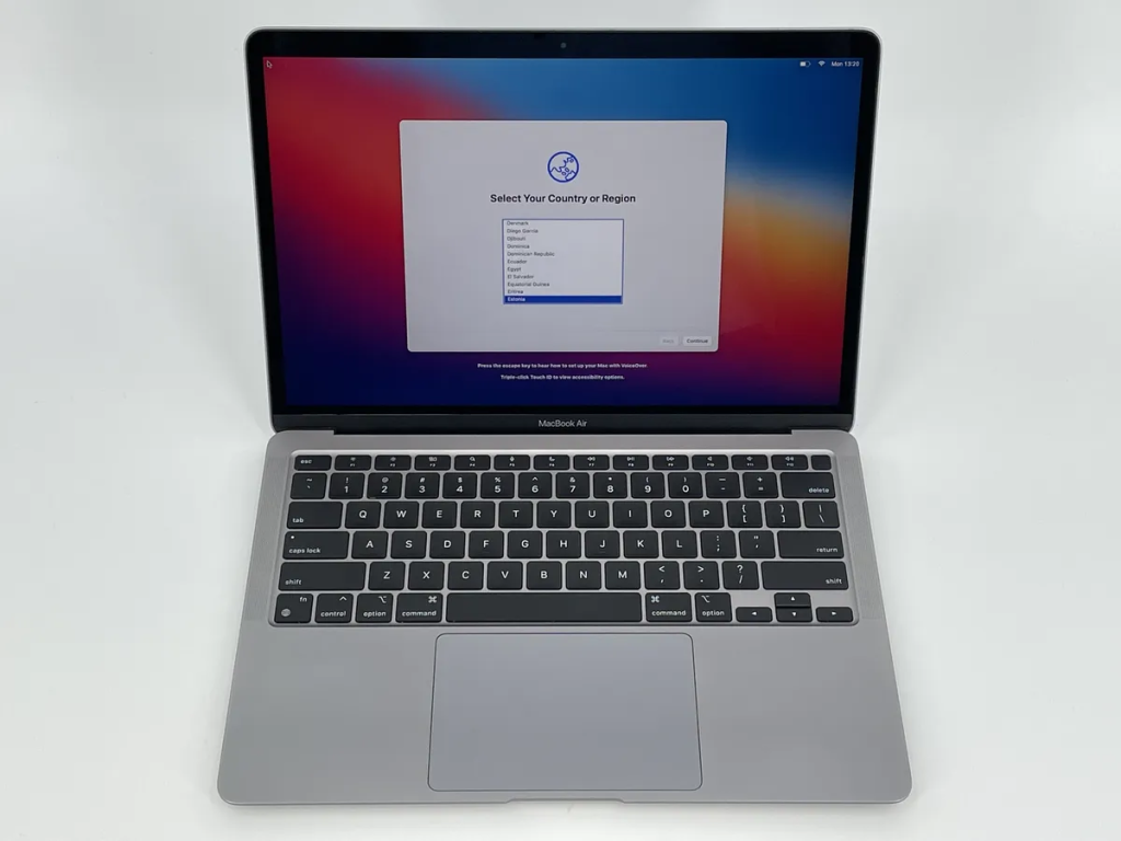 Why Apple MacBook Choices Dominate Online Laptop Buying Decisions Today